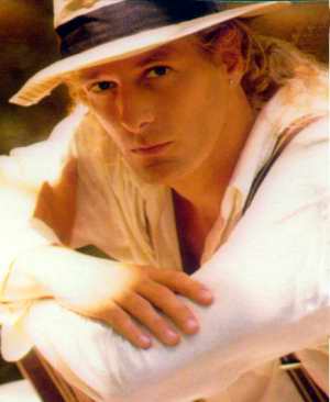 canitou.jpg (11055 bytes)