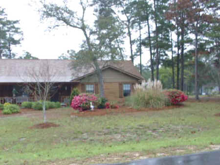 house.jpg (41617 bytes)